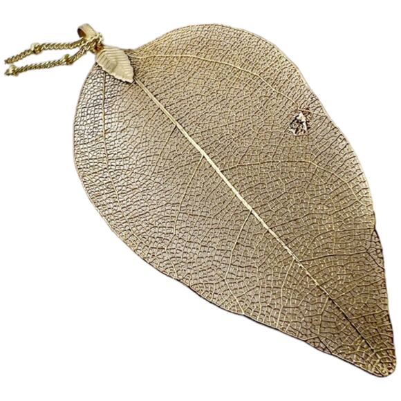 Gold tone Leaf Necklace & Earring Jewelry Set Elegant Nature-Inspired Design - Picture 8 of 10